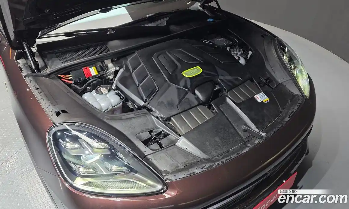 Porsche Cayenne 2023 3.0 автомат (гидро), фото 6