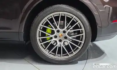 Porsche Cayenne 2023 3.0 автомат (гидро), миниатюра 7