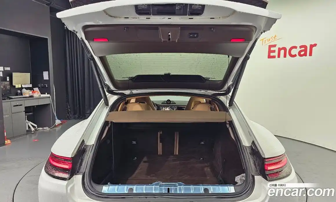 Porsche Panamera 2018 3.0 автомат (гидро), фото 20