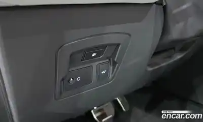 Land Rover Range Rover Velar 2025 2.0 автомат (гидро), миниатюра 12