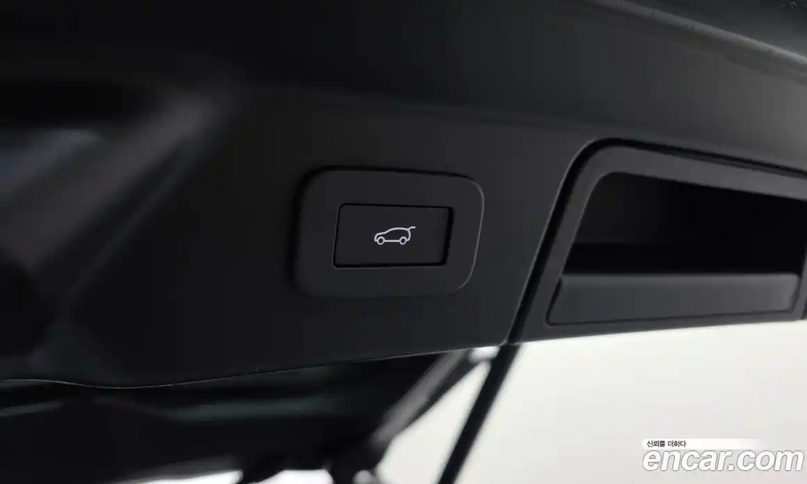 Land Rover Range Rover Velar 2025 2.0 автомат (гидро), фото 18