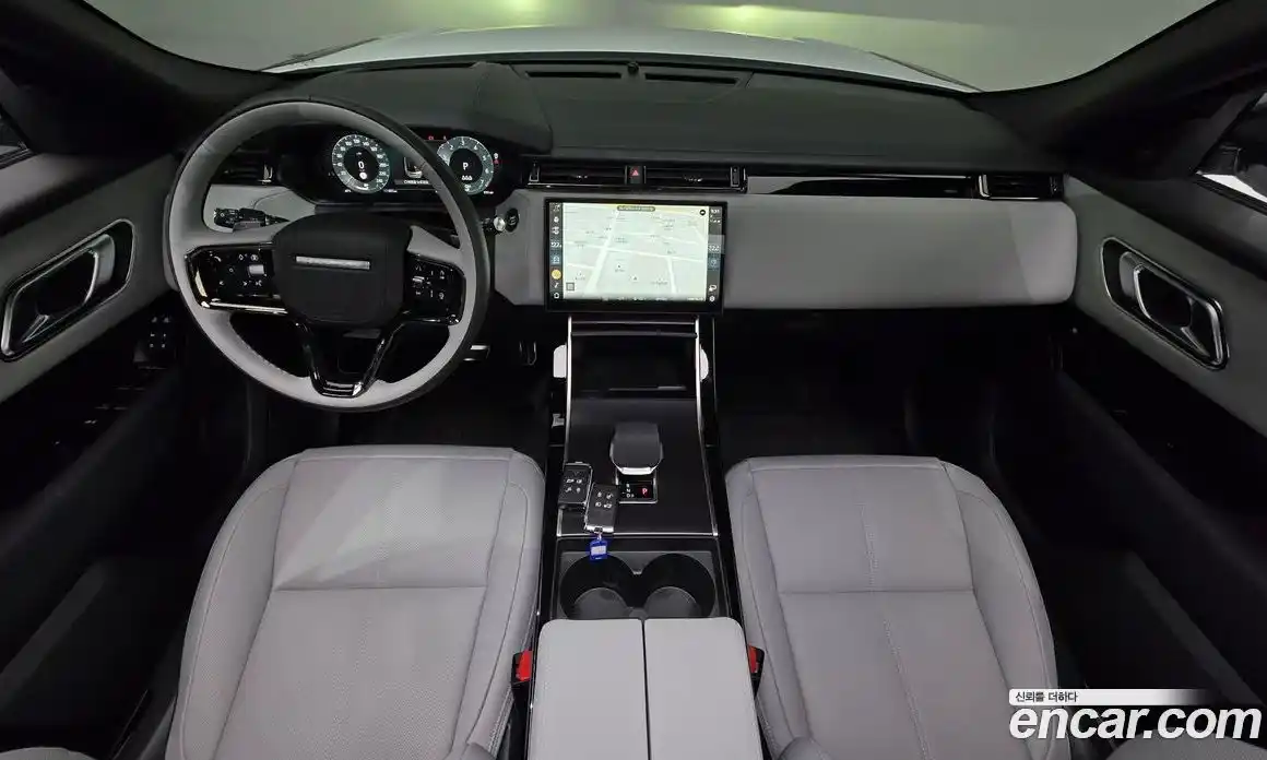 Land Rover Range Rover Velar 2025 2.0 автомат (гидро), фото 7