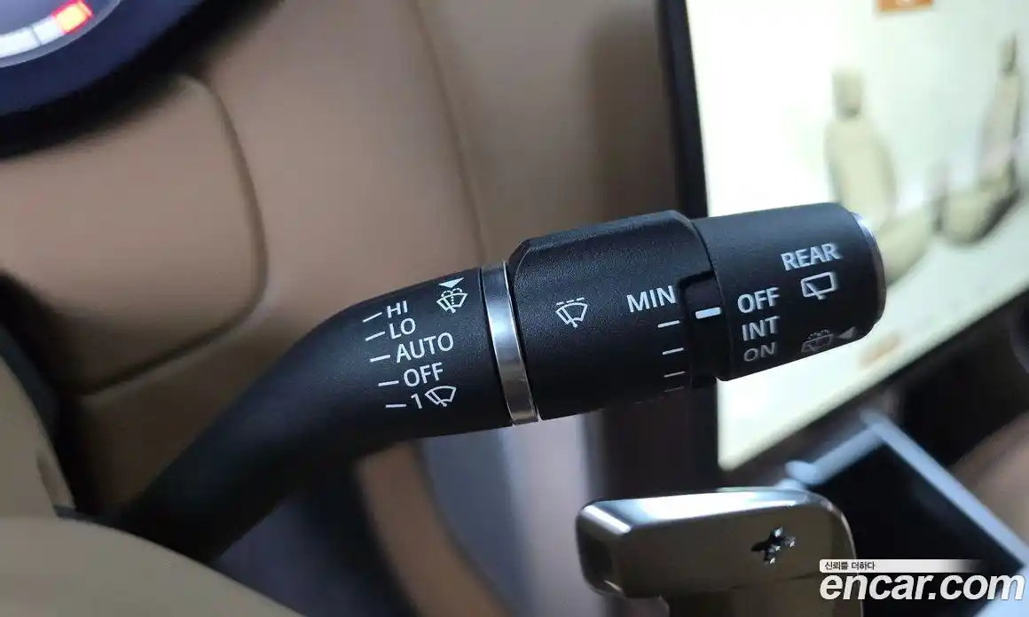 Land Rover Range Rover 2024 4.4 автомат (гидро), фото 35