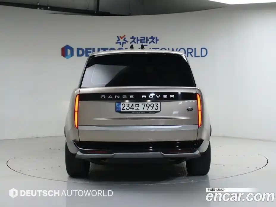 Land Rover Range Rover 2023 4.4 автомат (гидро), фото 4