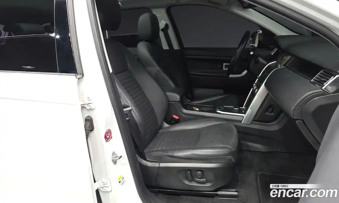 Land Rover Discovery Sport 2018 2.0 автомат (гидро), фото 17