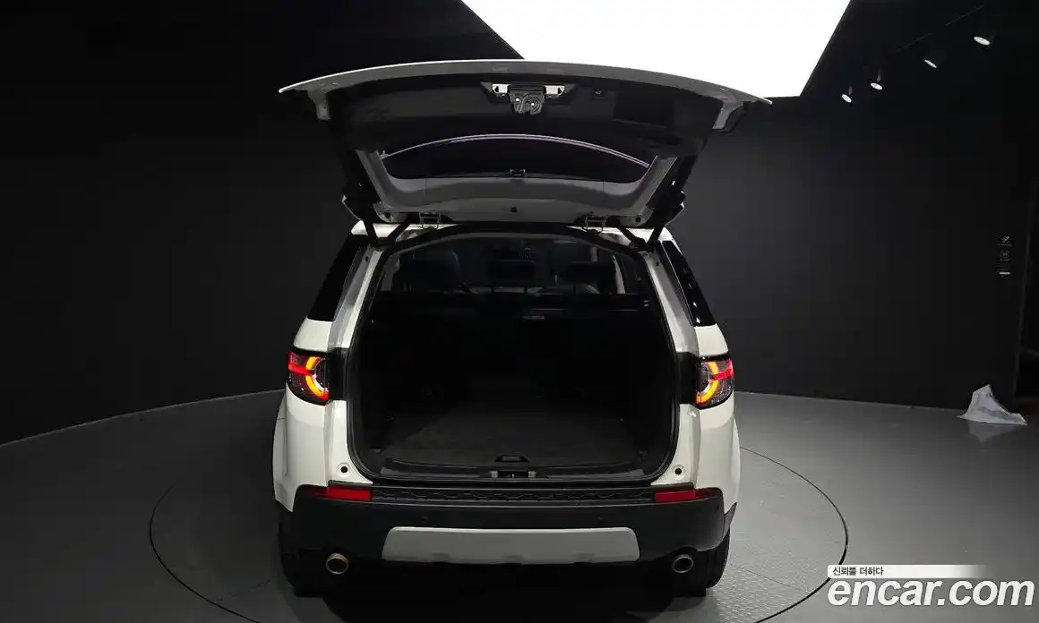 Land Rover Discovery Sport 2018 2.0 автомат (гидро), фото 26