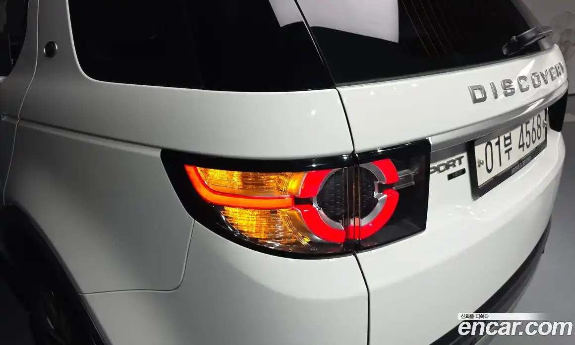 Land Rover Discovery Sport 2018 2.0 автомат (гидро), фото 9