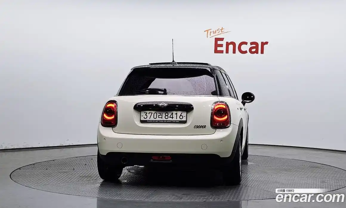 Mini Cooper 2018 1.5 автомат (гидро), фото 4