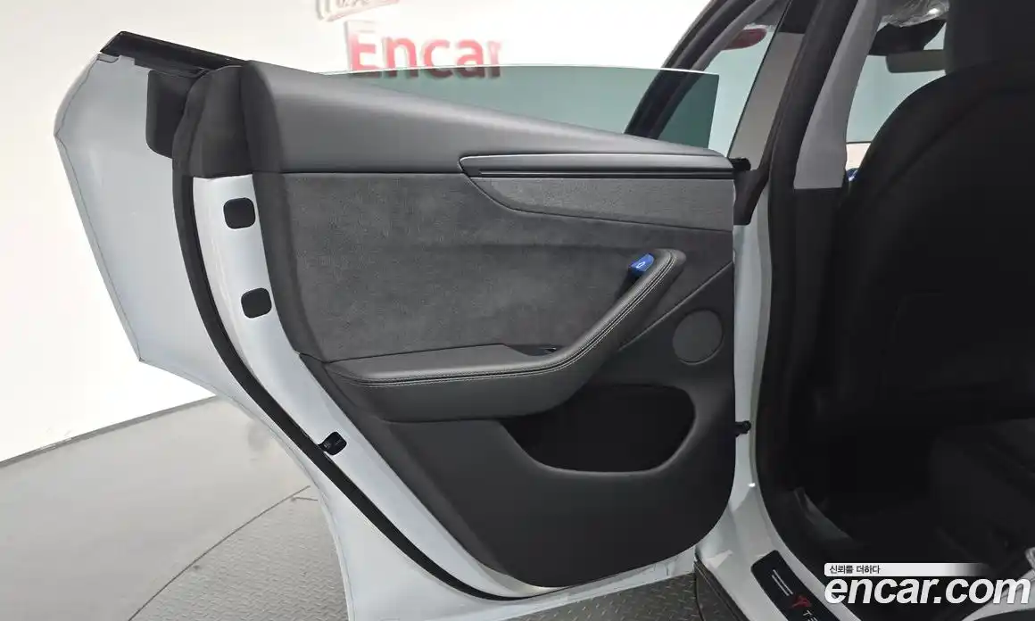 Tesla Model Y 2025 0.2 гидро, фото 14