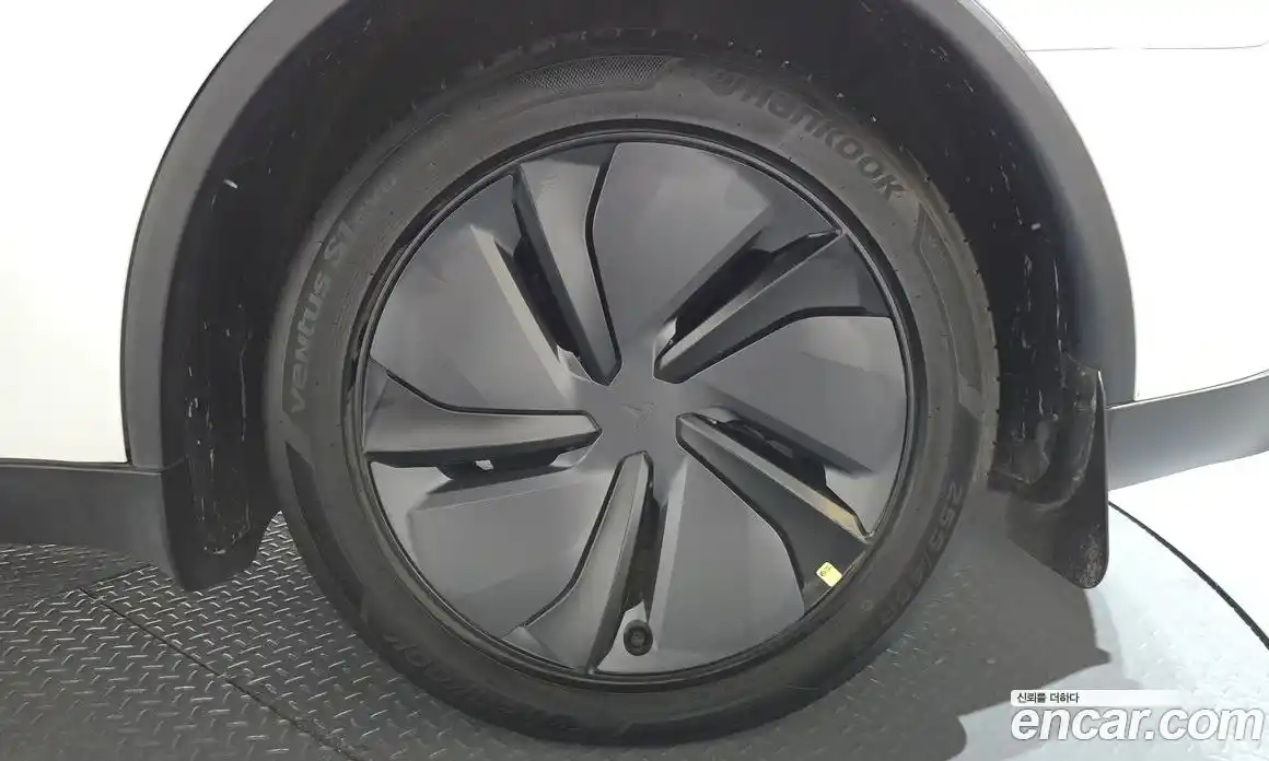 Tesla Model Y 2025 0.2 гидро, фото 6