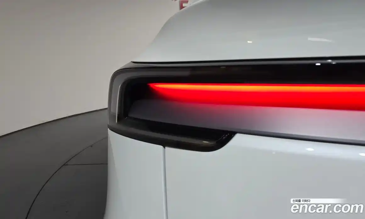 Tesla Model Y 2025 0.2 гидро, фото 8