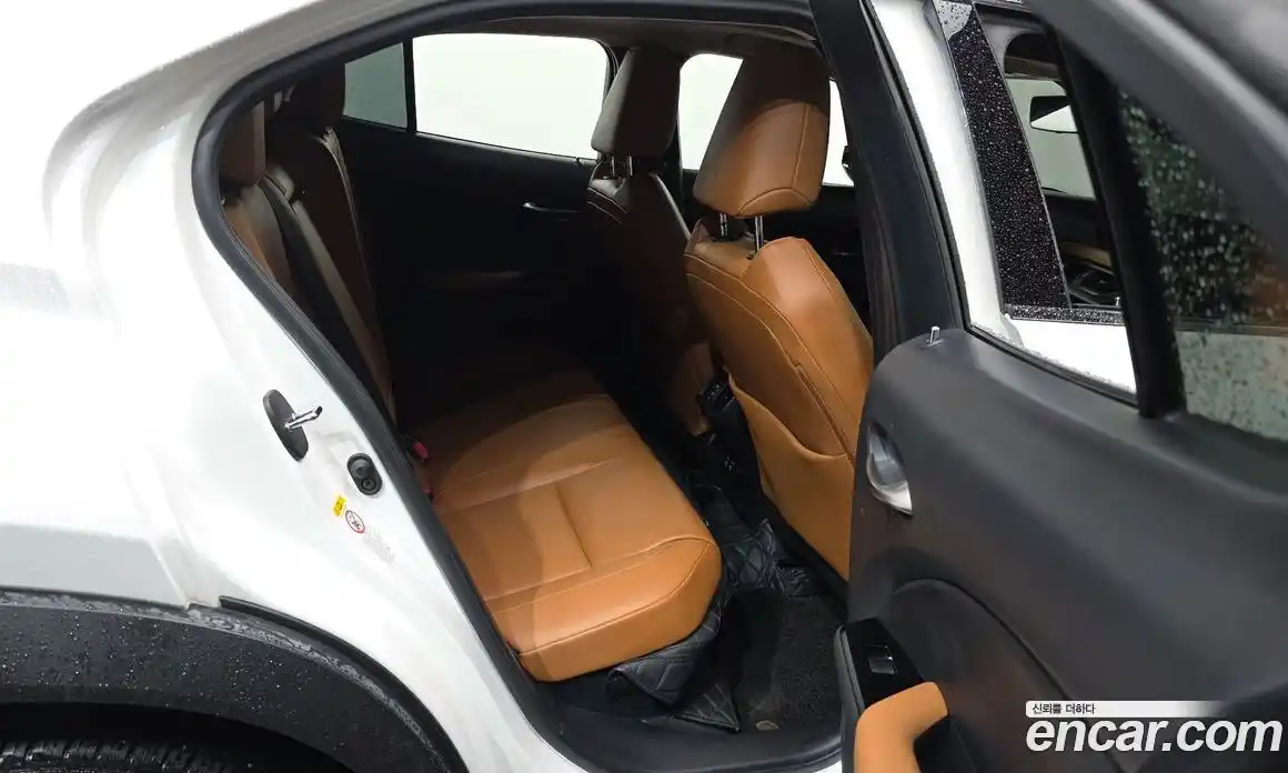 Lexus UX 2019 2.0 гидро, фото 17