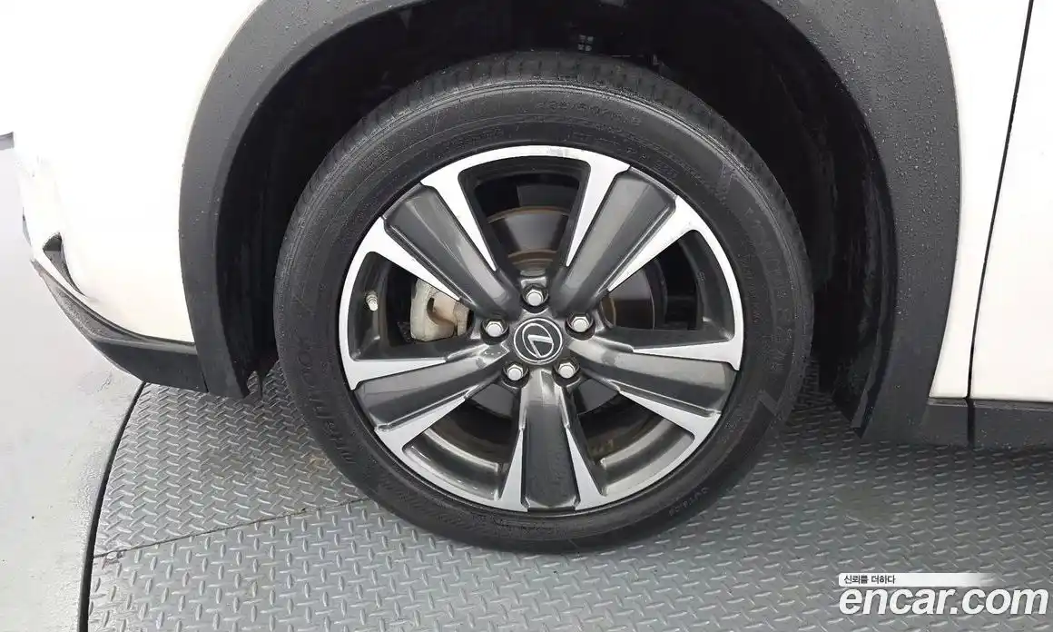 Lexus UX 2019 2.0 гидро, фото 4