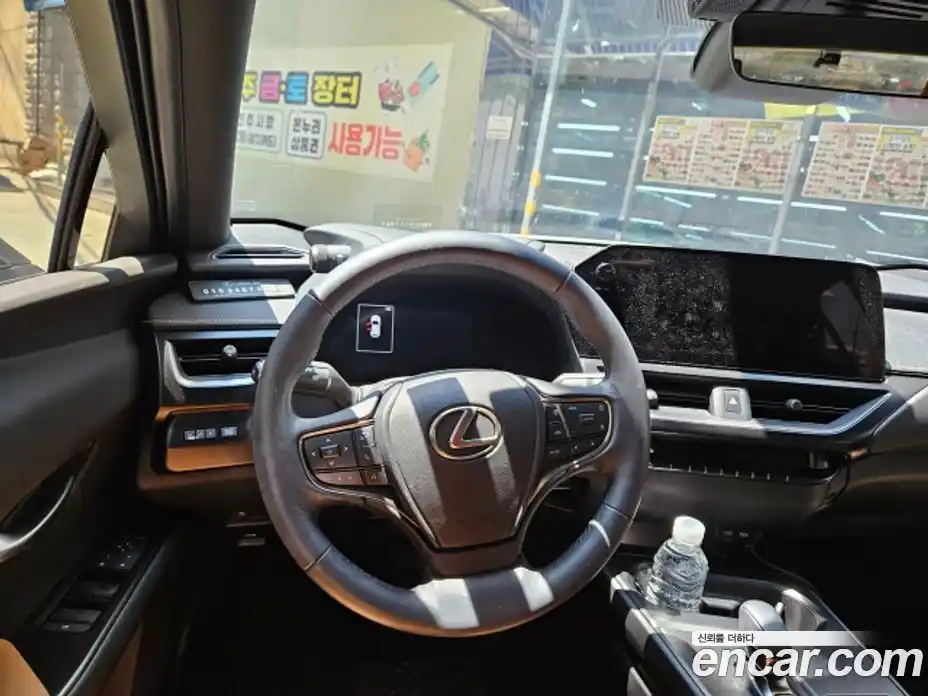 Lexus UX 2025 2.0 гидро, фото 13