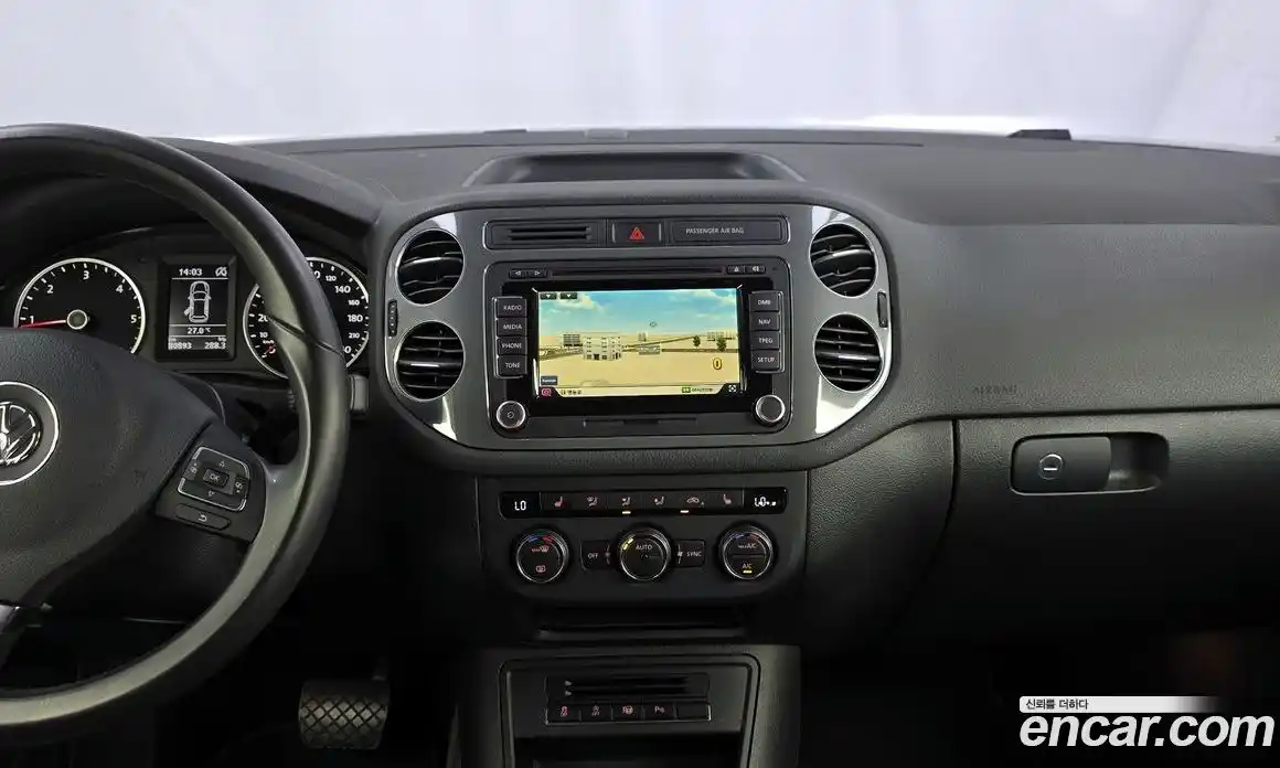 Volkswagen Tiguan 2015 2.0 автомат (гидро), фото 12