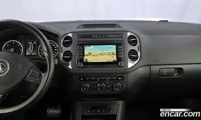 Volkswagen Tiguan 2015 2.0 автомат (гидро), миниатюра 12