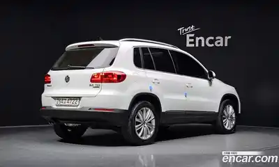 Volkswagen Tiguan 2015 2.0 автомат (гидро), миниатюра 2