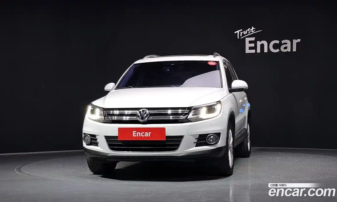 Volkswagen Tiguan 2015 2.0 автомат (гидро), фото 3