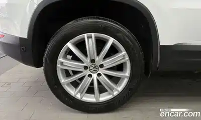 Volkswagen Tiguan 2015 2.0 автомат (гидро), миниатюра 5
