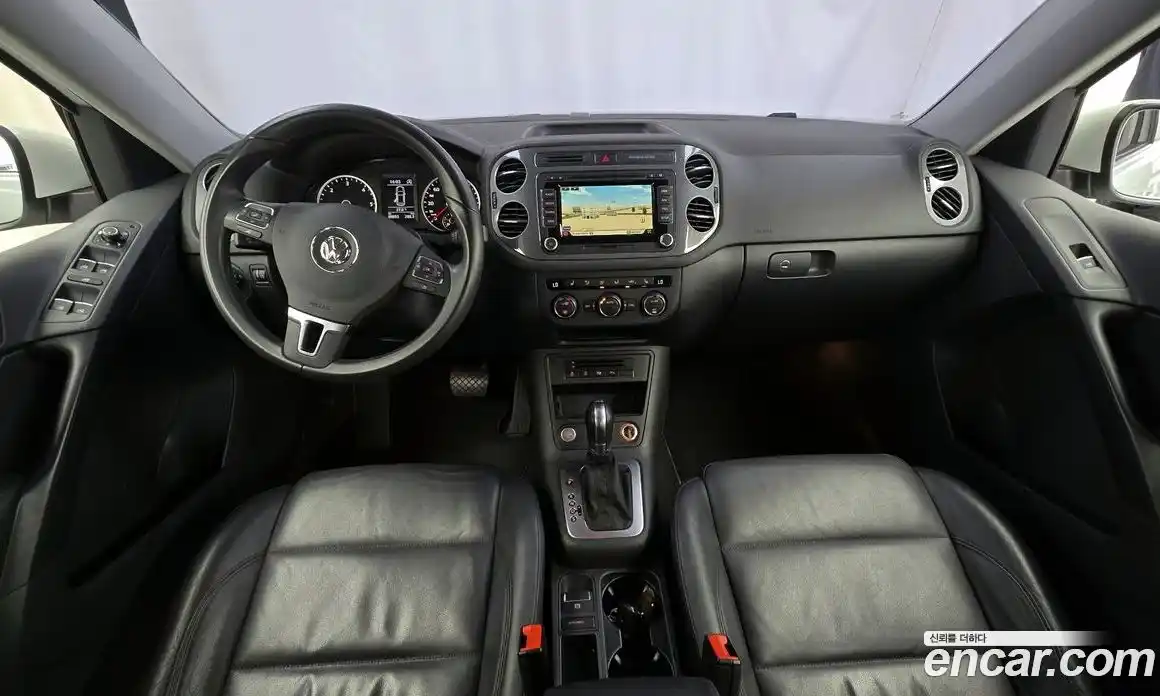 Volkswagen Tiguan 2015 2.0 автомат (гидро), фото 7