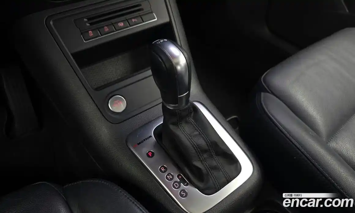 Volkswagen Tiguan 2015 2.0 автомат (гидро), фото 9