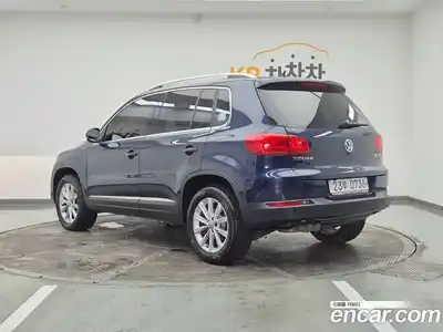 Volkswagen Tiguan 2015 2.0 автомат (гидро), миниатюра 3