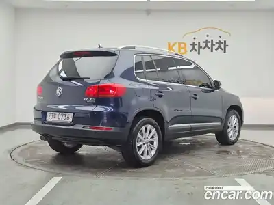 Volkswagen Tiguan 2015 2.0 автомат (гидро), миниатюра 4