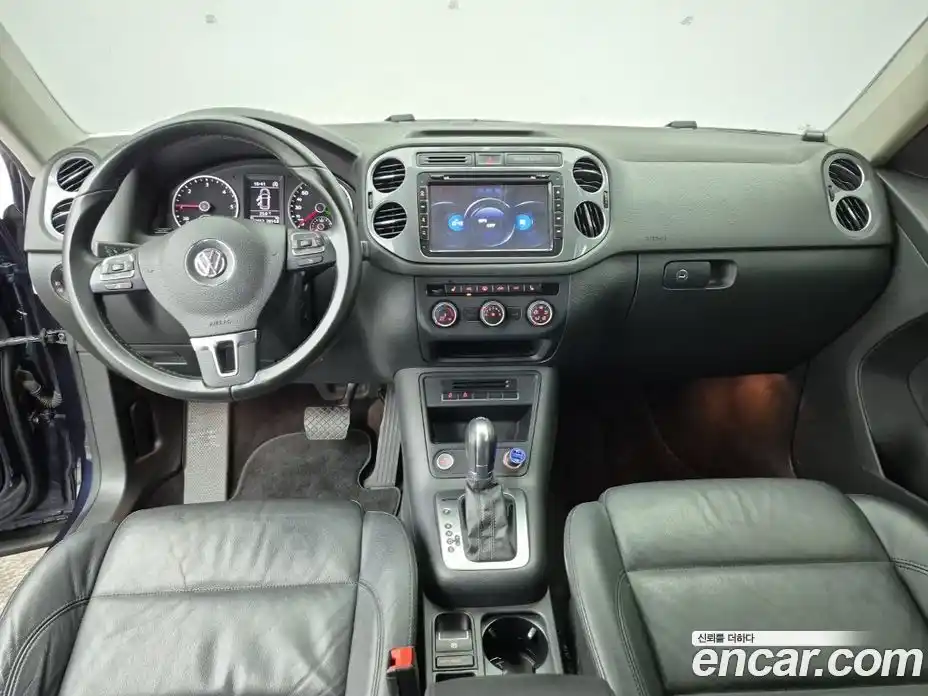 Volkswagen Tiguan 2015 2.0 автомат (гидро), фото 5