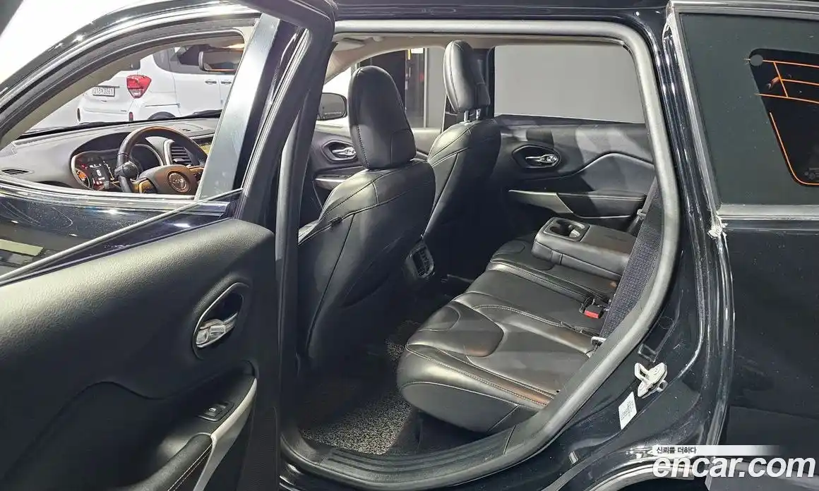Jeep Cherokee 2018 2.4 автомат (гидро), фото 11