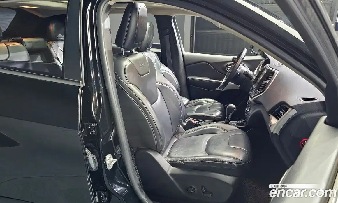 Jeep Cherokee 2018 2.4 автомат (гидро), фото 12