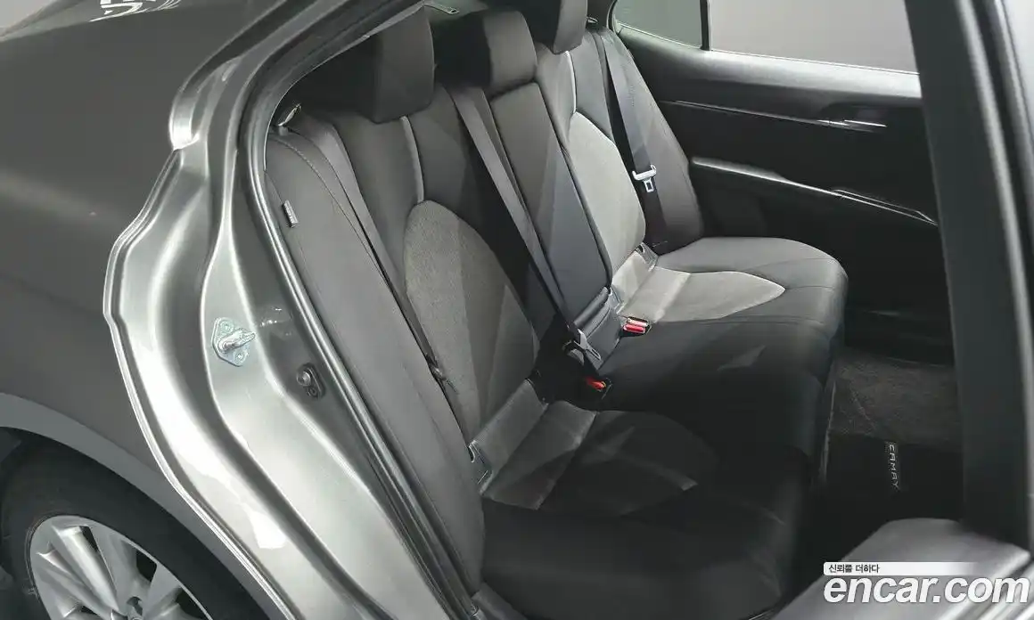 Toyota Camry 2024 2.5 гидро, фото 12