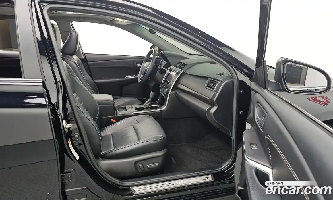 Toyota Camry 2017 2.5 гидро, фото 17