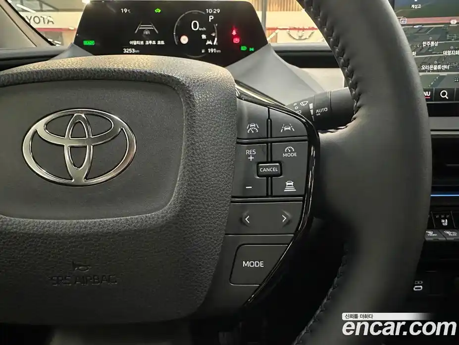 Toyota Prius 2025 2.0 вариатор, фото 15