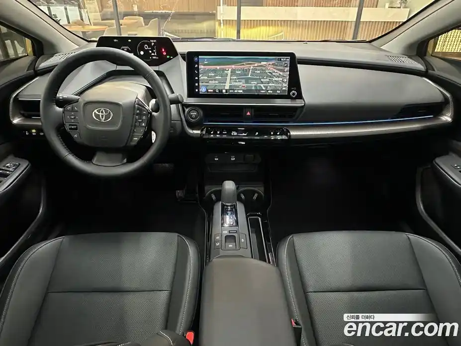Toyota Prius 2025 2.0 вариатор, фото 7