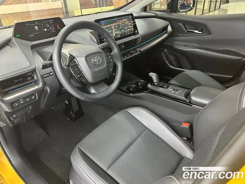 Toyota Prius 2025 2.0 вариатор, фото 10