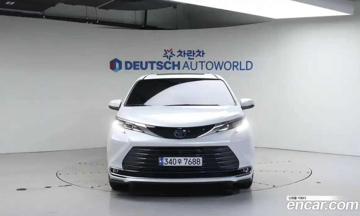 Toyota Sienna 2023 2.5 гидро, фото 3