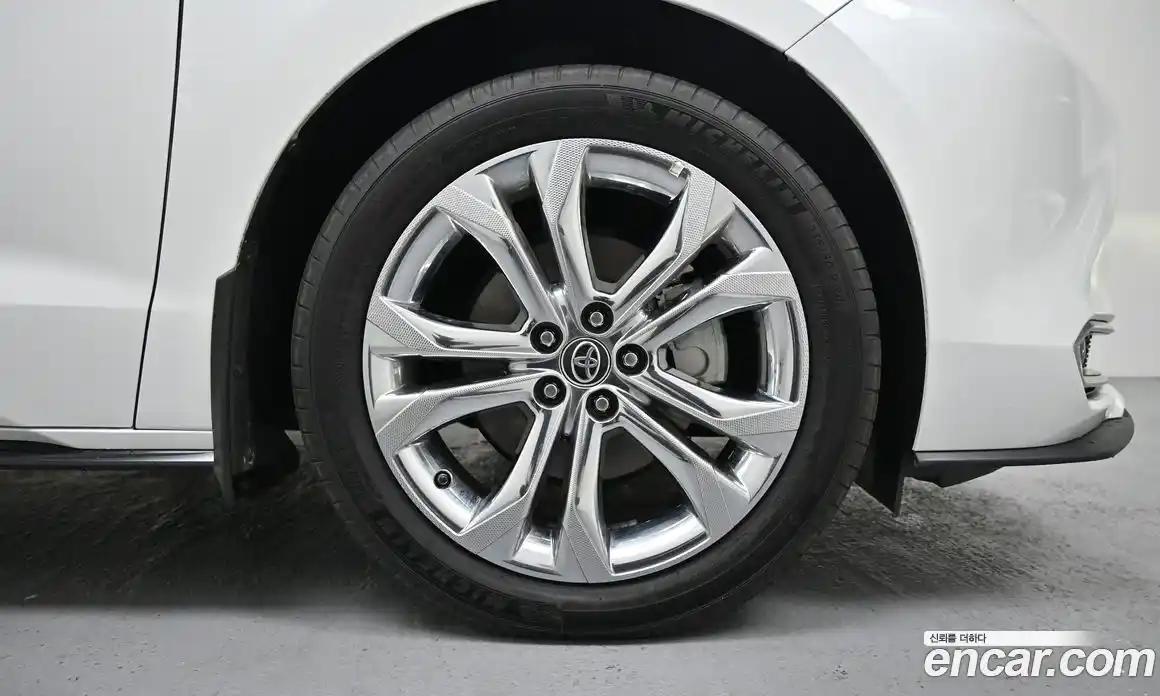 Toyota Sienna 2023 2.5 гидро, фото 5