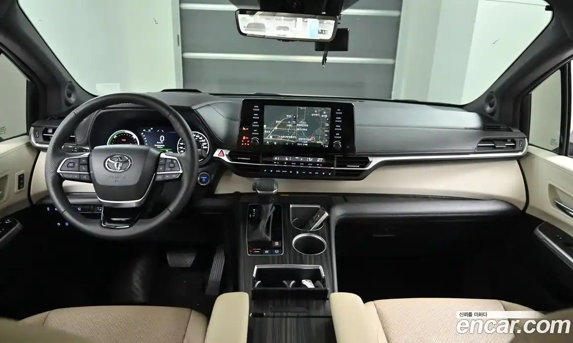 Toyota Sienna 2023 2.5 гидро, фото 7