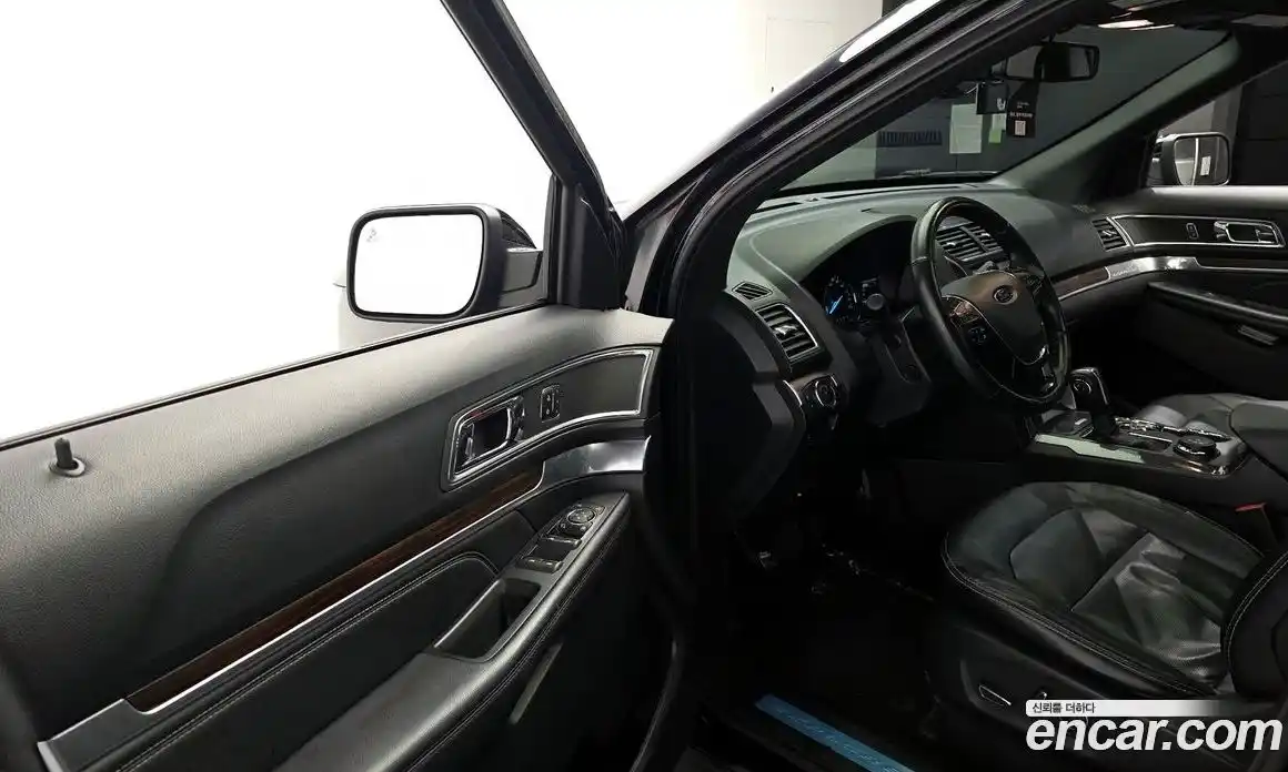Ford Explorer 2018 2.3 автомат (гидро), фото 10