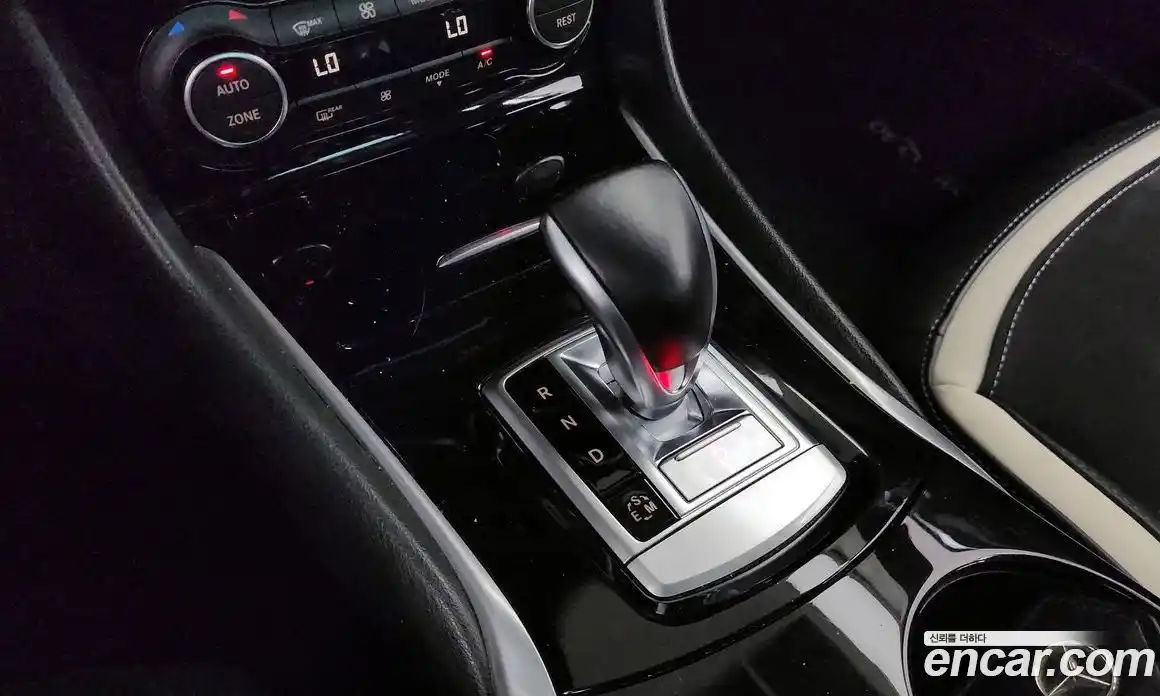 Infiniti Q30 2018 2.0 гидро, фото 11