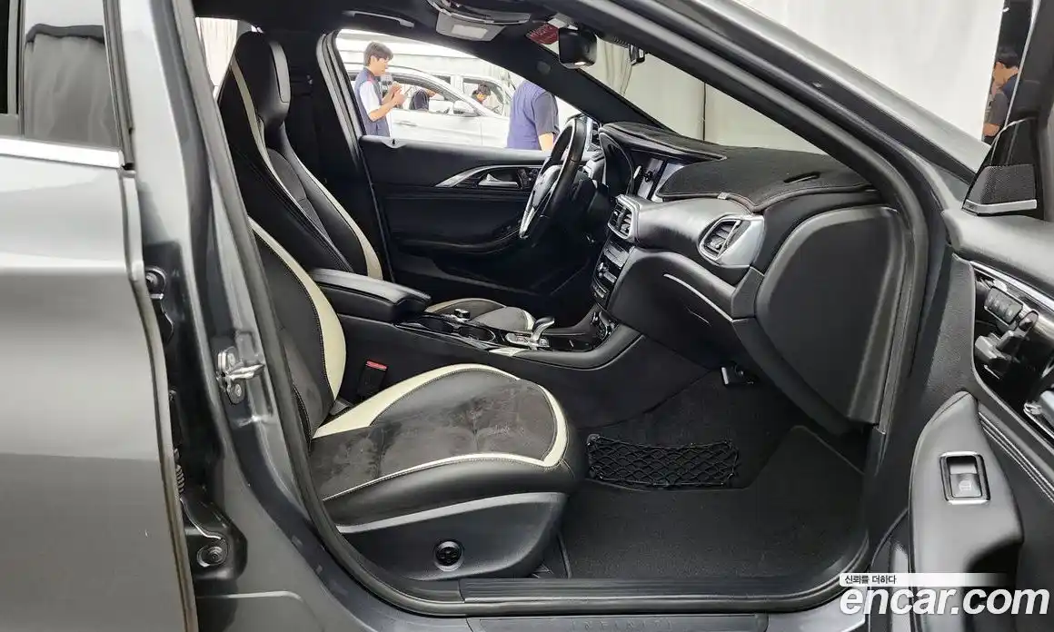 Infiniti Q30 2018 2.0 гидро, фото 17