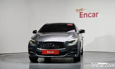 Infiniti Q30 2018 2.0 гидро, миниатюра 2