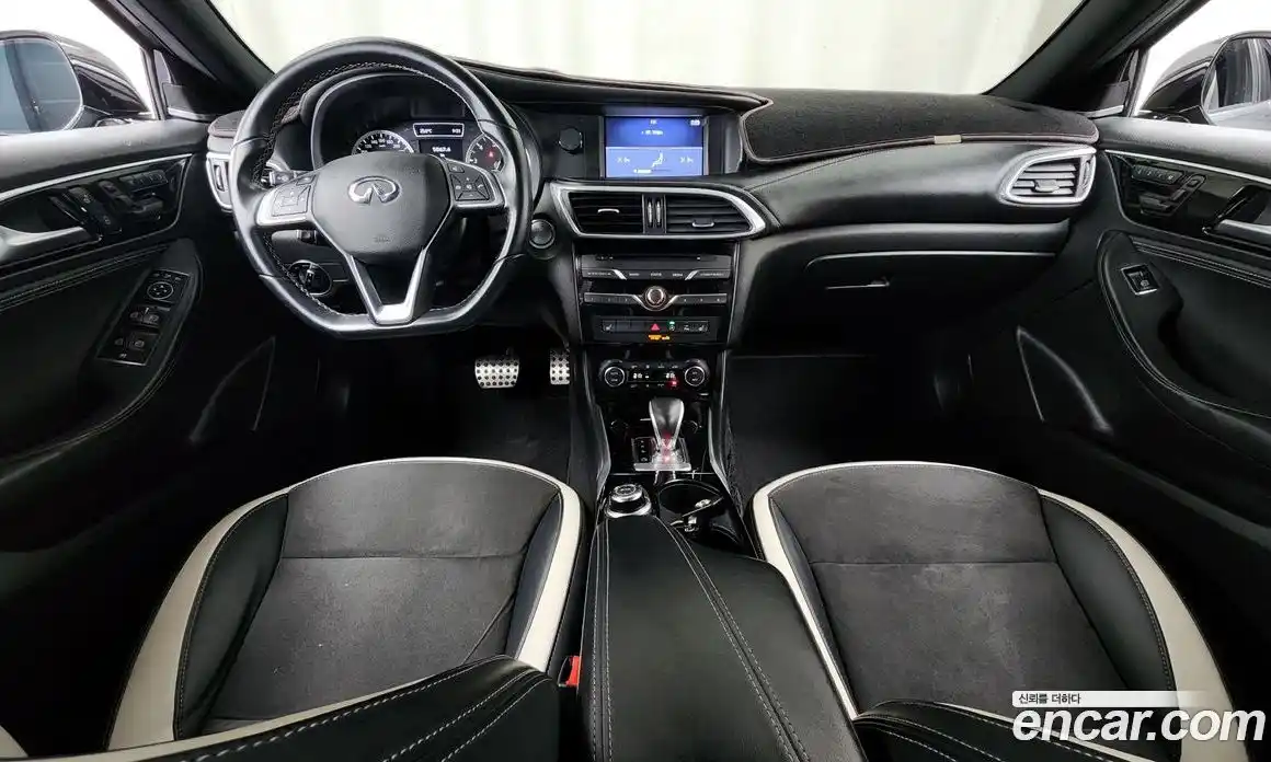 Infiniti Q30 2018 2.0 гидро, фото 9
