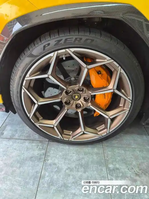 Lamborghini Urus 2024 4.0 гидро, фото 19