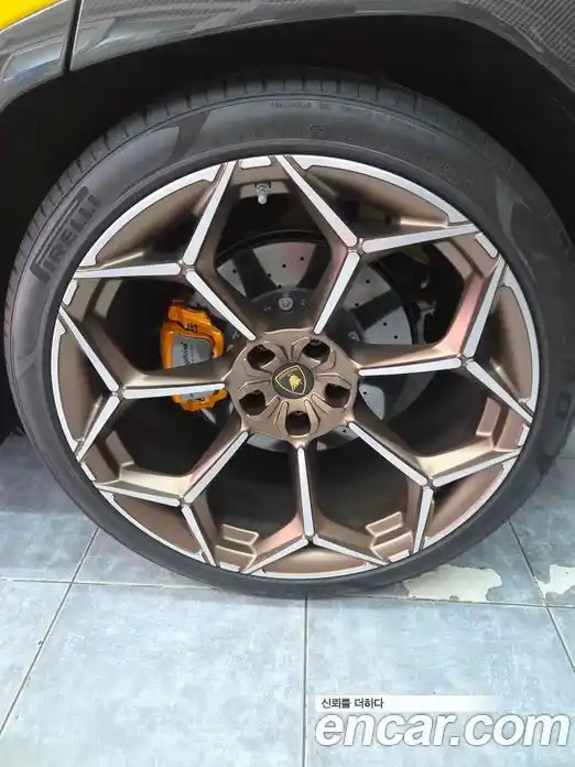 Lamborghini Urus 2024 4.0 гидро, фото 20