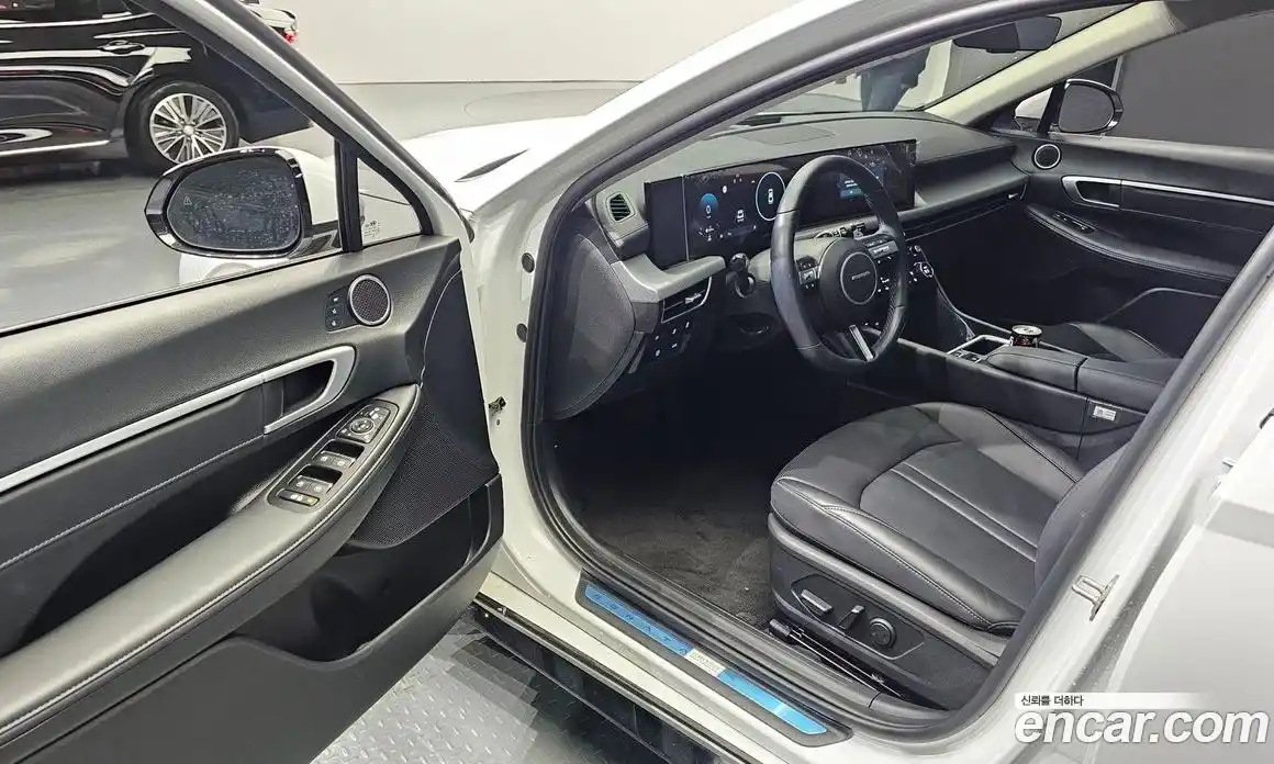 Hyundai Sonata 2025 2.0 автомат (гидро), фото 11