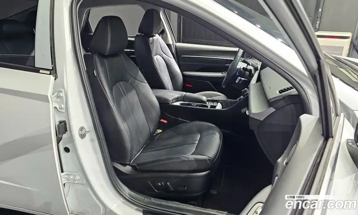 Hyundai Sonata 2025 2.0 автомат (гидро), фото 10