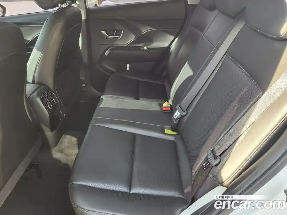 Hyundai Kona 2024 1.6 автомат (гидро), фото 13