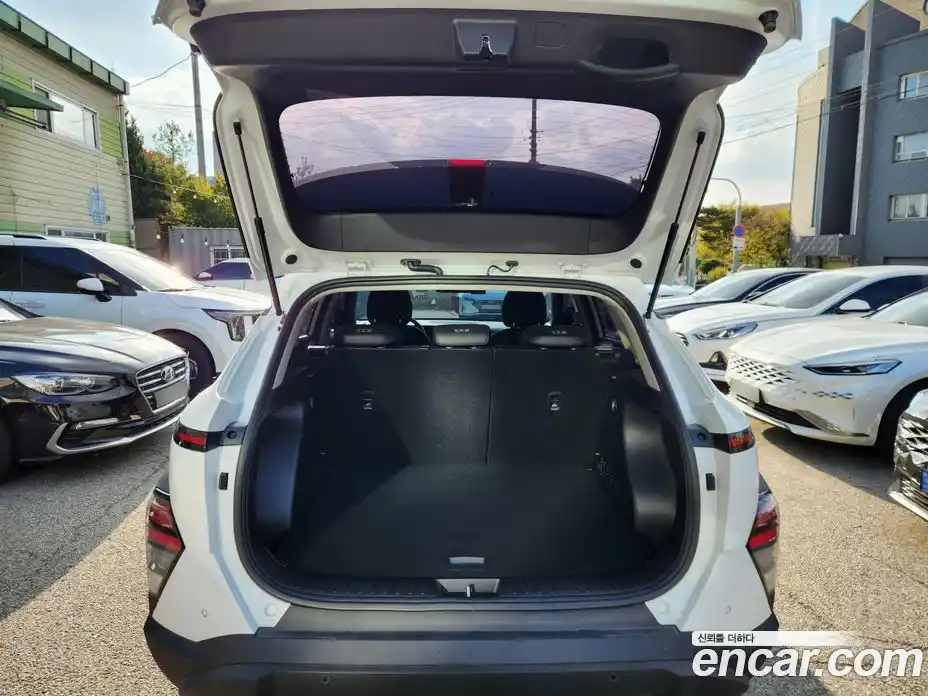 Hyundai Kona 2024 1.6 автомат (гидро), фото 14