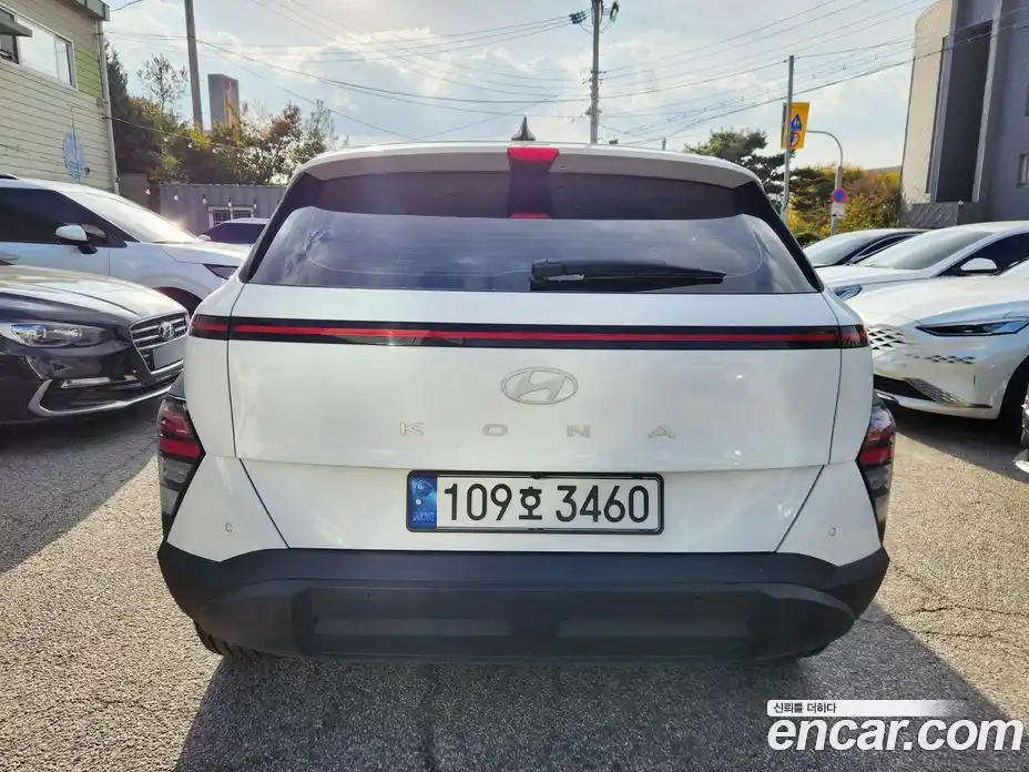 Hyundai Kona 2024 1.6 автомат (гидро), фото 4